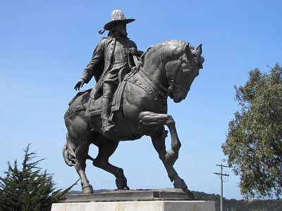 Estatua ecuestre de Juan Bautista Anza del escultor Julián Martínez, en San Francisco, California.