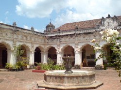 universidad san carlos borromeo, antigua guatemala
